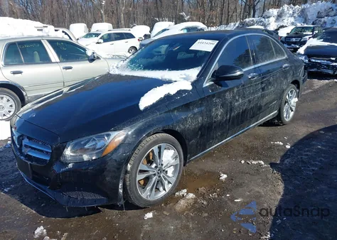 2018 Mercedes-Benz C 300 4Matic из США, поврежденный, VIN WDDWF4KBXJR421354